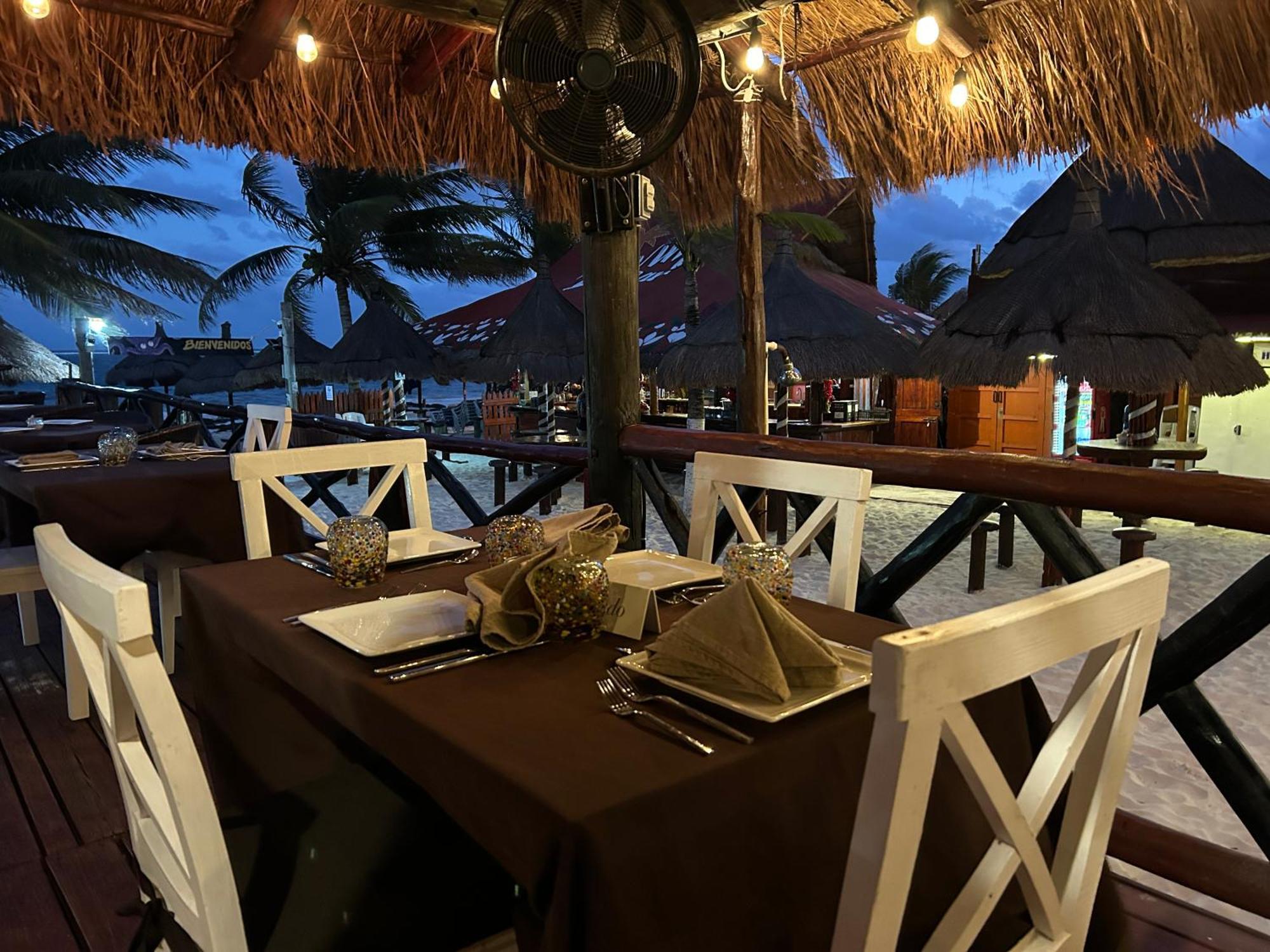 The Diving Lodge Downtown Puerto Morelos Exterior photo
