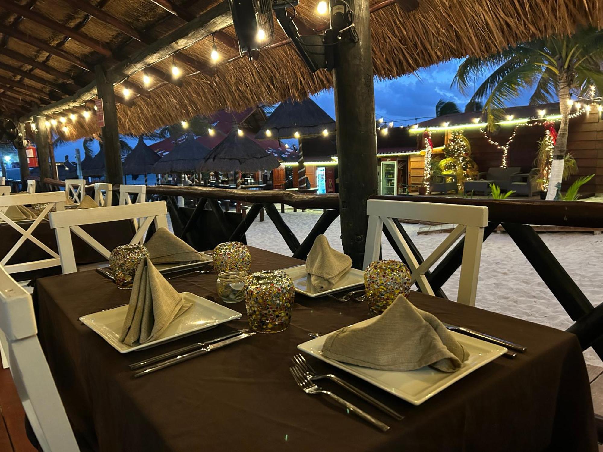 The Diving Lodge Downtown Puerto Morelos Exterior photo